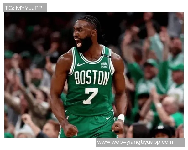 杰伦布朗表现低迷14投6中仅得12分5助攻失误5次正负值惨淡并列最低